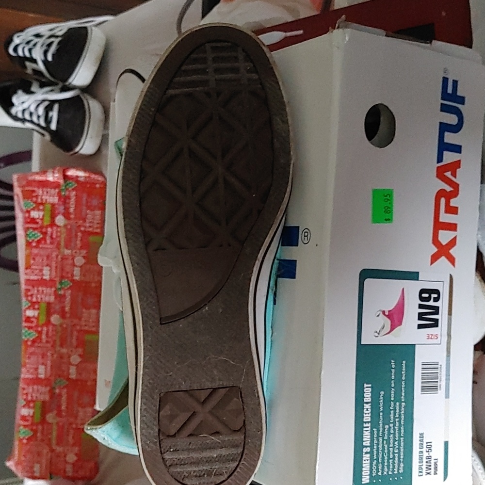 Spring Converse - image 2